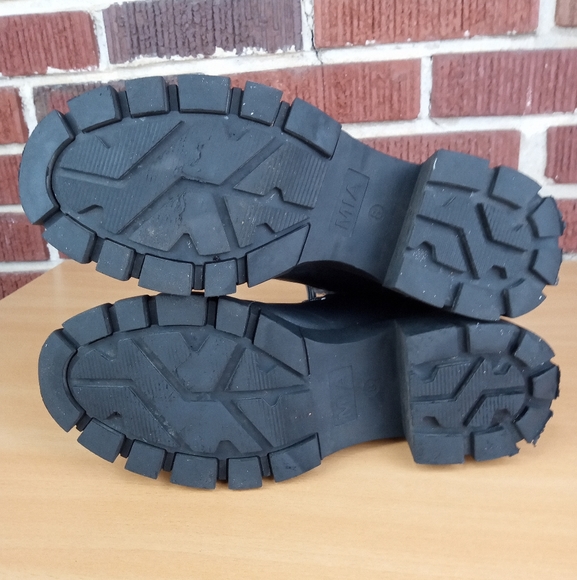 NWOT MIA 'Catalin' Vegan Leather Knit Cuff Lace Up Ankle Boots in Black Sz. 8 - Picture 11 of 15